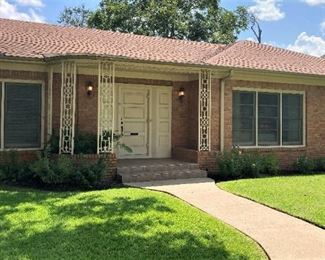 September 16th, 17th, and 18th are the dates for the estate sale on Park Heights Circle in Tyler, TX. We open at 7 AM on Thursday and at 8 AM on Friday and Saturday.