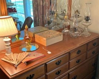 Maple dresser & mirror