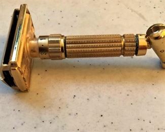 Rare vintage gold toned Gillette toggle handle adjustable razor ( has original box)