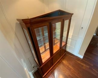 Ethan Allen Medallion Hutch available for presale. Please call Mimi @ 562-254-2597 for details.