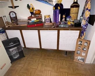 Office cadenza Perfect size for Large Television 