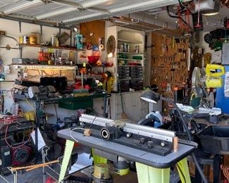 black Decker Router, and Bits