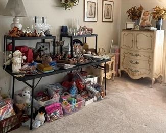 Holiday and Home Decorations 