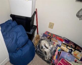 File Boxes, Sleeping bag, Witch Hat