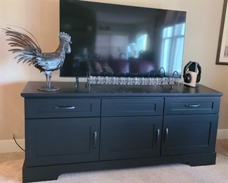 Black entertainment table (TV not for sale)