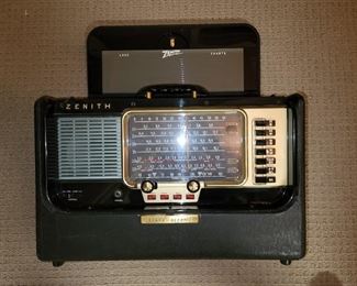 Vintage Zenith Shortwave radio