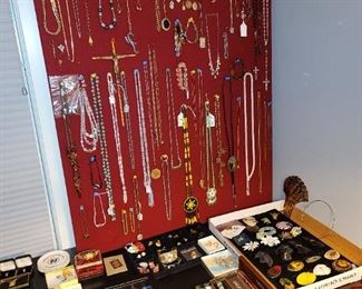 Large selection of Jewelry