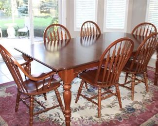 KITCHEN TABLE W/LEAFS & 6 CHAIRS