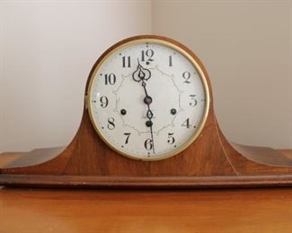 MANTLE CLOCK