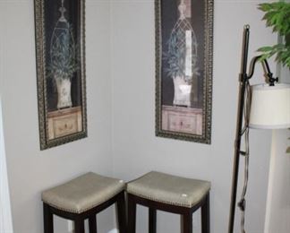 WALL ART, 2 STOOLS, FLOOR,LAMP