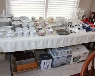 CHUNA, TEACUPS, SWAROVSKI ORNAMENTS