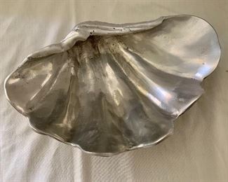 $95 - Arthur Court giant clam shell serving bowl; approx 11.5" x 8.5"