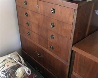 Dresser $ 198.00