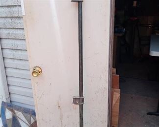 Lot Of 4 1 Roll Top Stand And 3 Pole Clamps