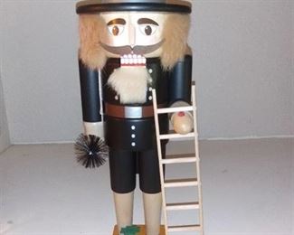 18 Inch Erzgebirgische Volkskunst Seiffen Nutcracker