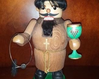 Erzgebirgische Volkskunst Seiffen 12 Inch Friar Nutcracker