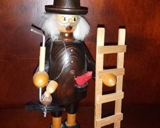 German Democratic Republic 9 Inch Smoker