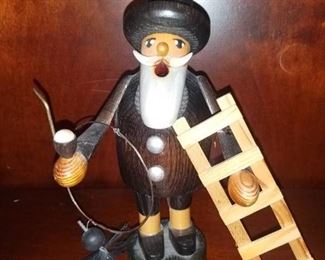 Hand Carved German 8 Inch Smoker