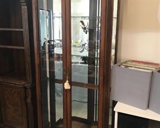 Lighted curio cabinet with 2 glass shelves $60
