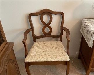 Arm chair for dining set