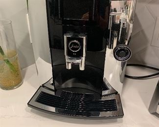 jura E8 coffee machine