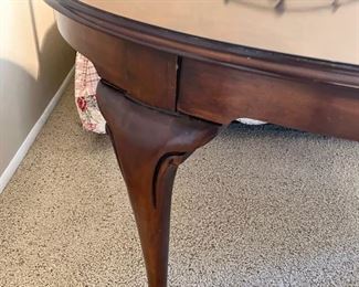 Drexel Heritage Vintage Cherry oval dining table with 2 leaves and table pads 44 x 66/86/106
