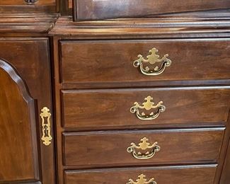 Drexel Heritage Vintage Cherry china cabinet 53 x 15 x 78.5
