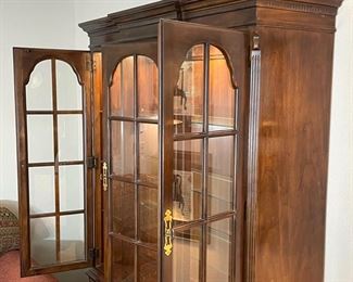 Drexel Heritage Vintage Cherry china cabinet 53 x 15 x 78.5