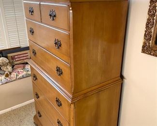 Vintage maple hi-boy chest of drawers 34 x 19 x 56.5
