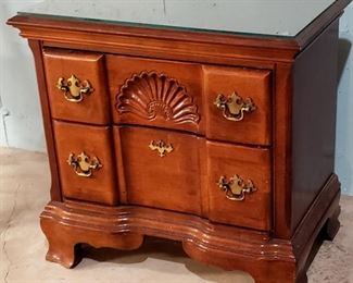 End table/night stand