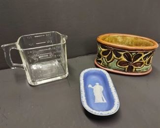 Vintage Kellogg Rectangle Measuring Cup with Wedgwood and Celeste Decor