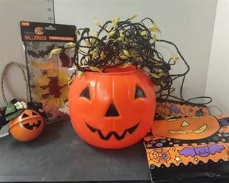 Halloween Pumpkin Bucket with Halloween Decor