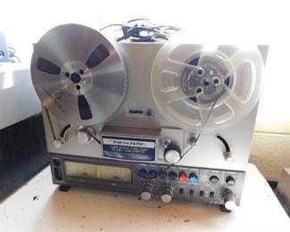 Realistic reel to reel