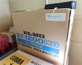 Elmo ST 1200 projector