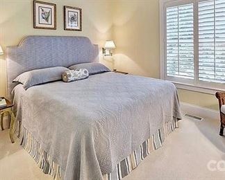 king size bed, mattress/boxspring