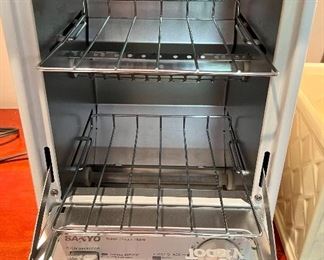 clean “Toasty”! perfect for after school snacks!