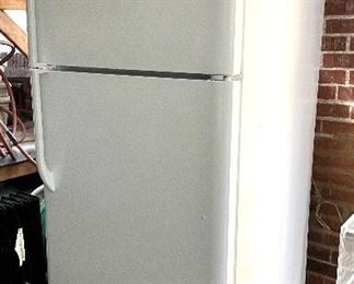 $100. Works perfectly! Clean. Located on main level/garage. YOU MOVE. 