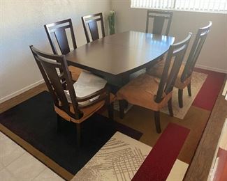 dinning room table 
