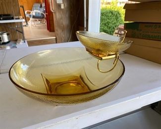 MCM chip and dip set