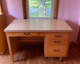 MCM desk