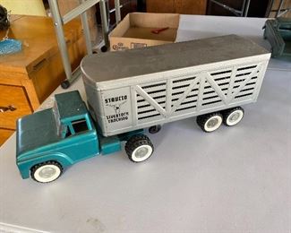 Structo Livestock Truck