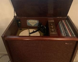 Vintage MCM Magnavox High Fidelity Phonograph By Magnavox