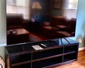 81" Samsung QLED Q7DR flat screen TV 