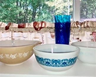 3 Pyrex bowls, one is worn