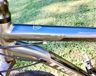 Trex Verve 2 bike (bike on left in previous picture)