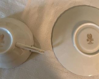 Lenox USA Fine China “Weatherly” 47 pieces (D517),