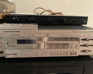 Marantz AM/FM stereo receiver SR 940 w/remote