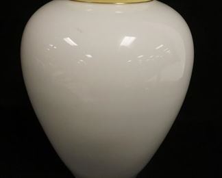 1256	ROSENTHAL *CLASSIC ROSE* LARGE VASE, 11 1/4 IN HIGH
