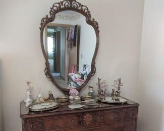 Beautiful dresser with mirror