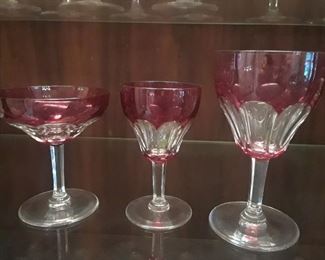 12 champagnes, 12 wines, 12 waters